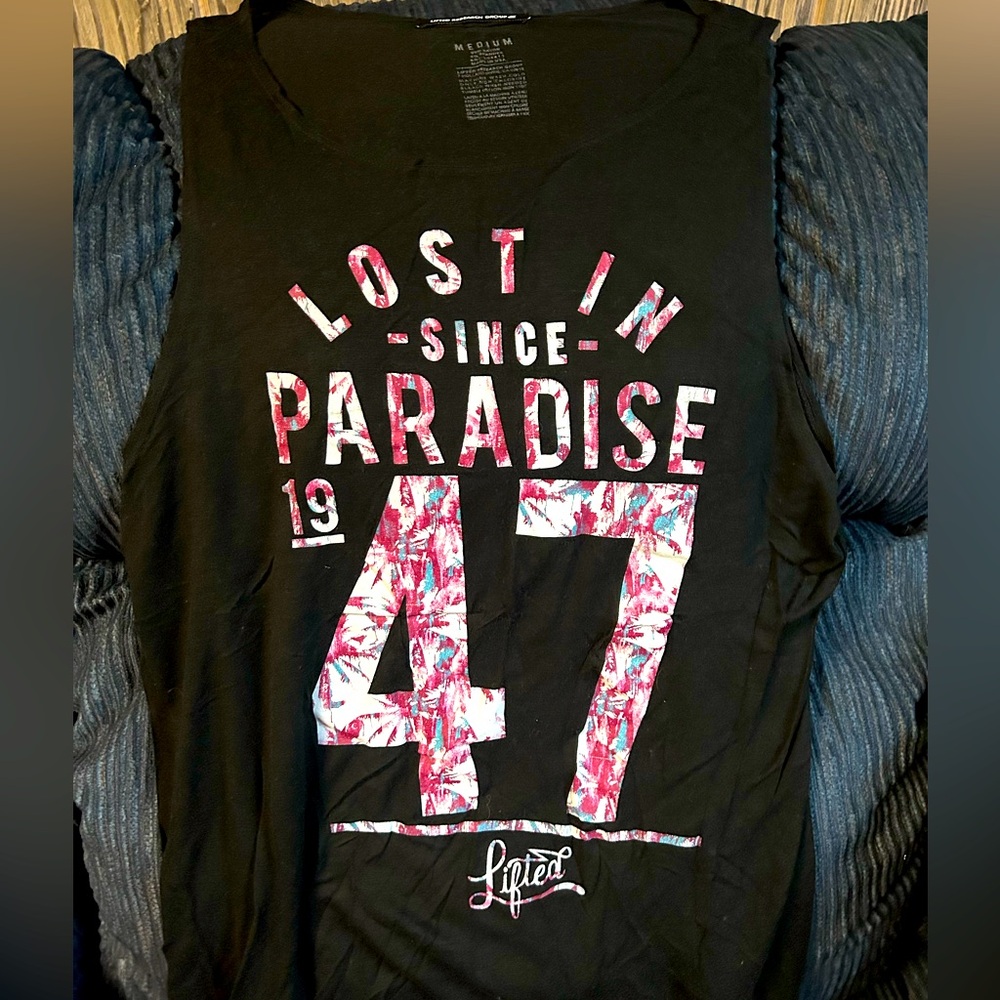 LRG Lifted Research Group Lost in Paradise Women’s Medium Tank Top